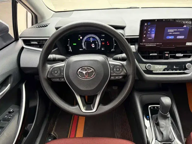 Toyota Corolla — Фото автомобиля 2