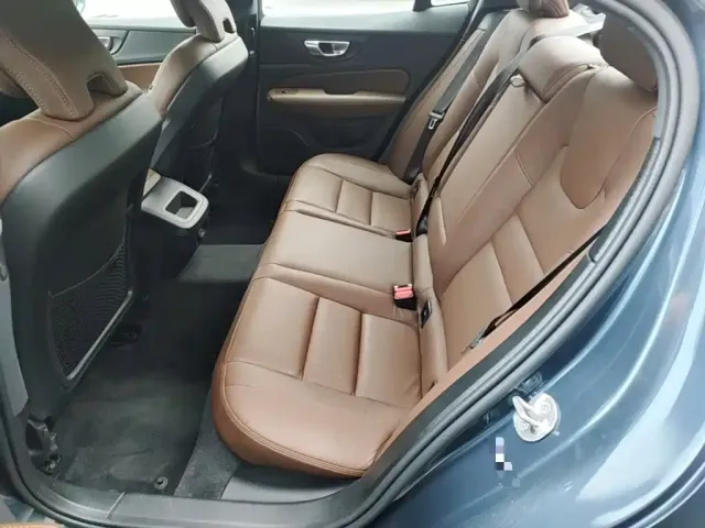 Volvo S60 — Фото автомобиля 21