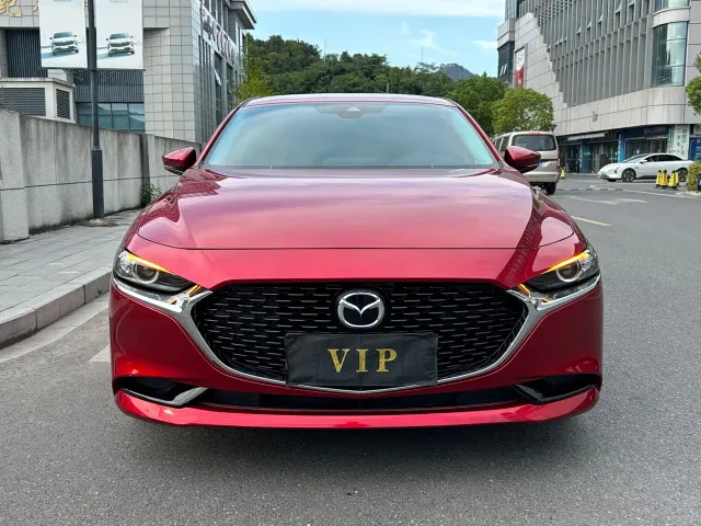 Mazda Axela — Фото автомобиля 2