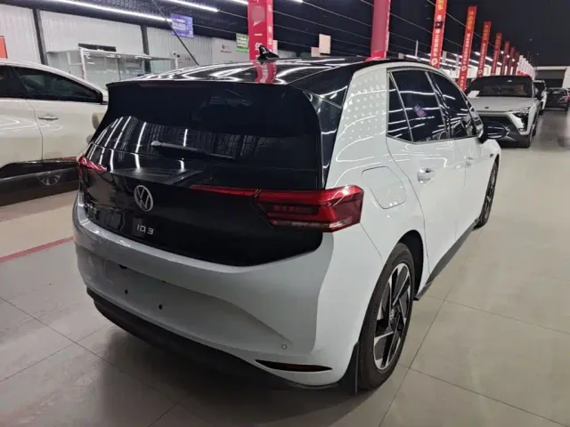 Volkswagen ID.3 — Фото автомобиля 6