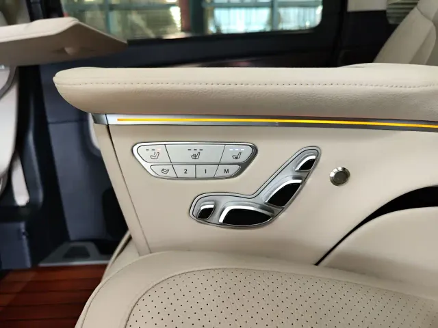 Mercedes-Benz V-Class — Фото автомобиля 23