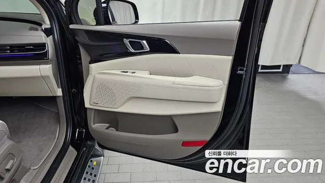 Kia Canival Новый Carnival 4 поколение Бензин 4 места Hi-Limousine — Фото автомобиля 22