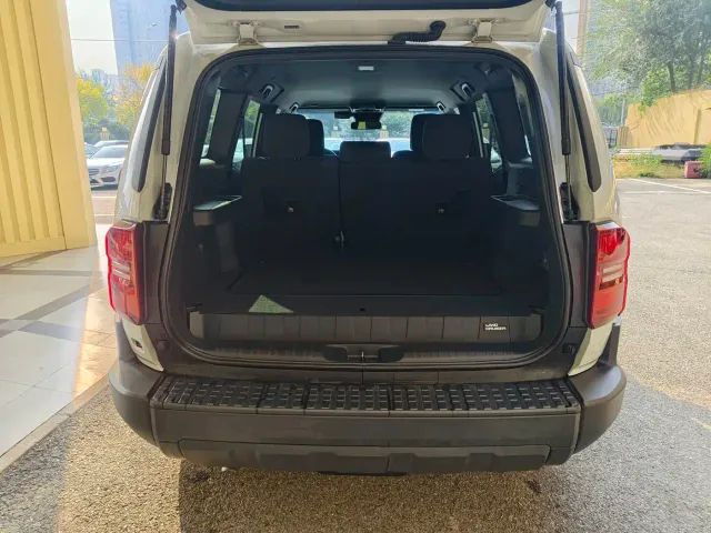 Toyota Prado — Фото автомобиля 6