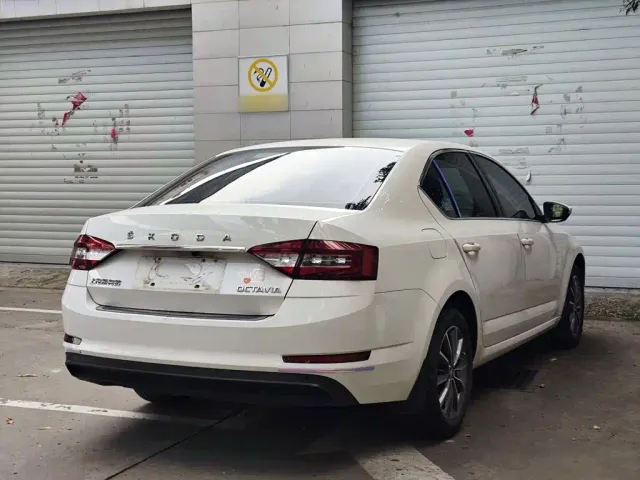 Skoda Octavia — Фото автомобиля 6