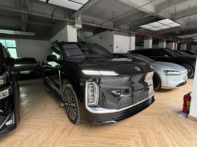 Nio ES9 — Фото автомобиля 3
