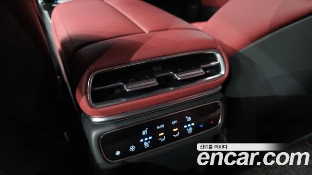 Genesis GV80 — Фото автомобиля 26
