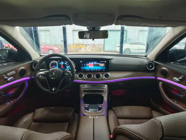 Mercedes-Benz E-Class — Фото автомобиля 13
