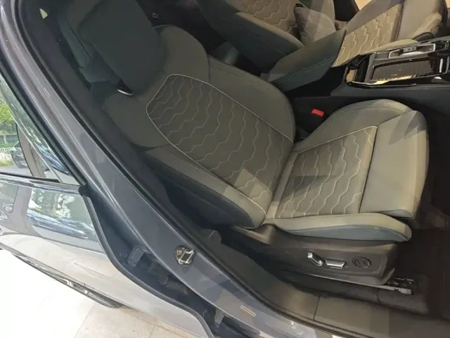 Audi Q6L e-tron — Фото автомобиля 24