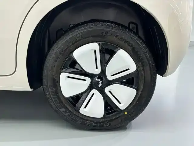 Wuling Hongguang Mini EV — Фото автомобиля 10