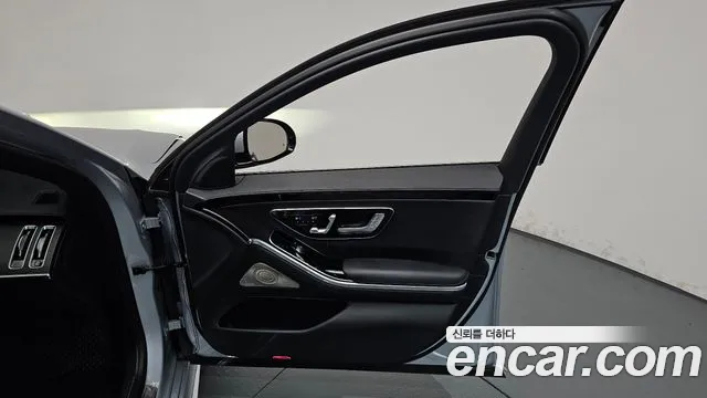 Mercedes-Benz S-Class W223 — Фото автомобиля 13