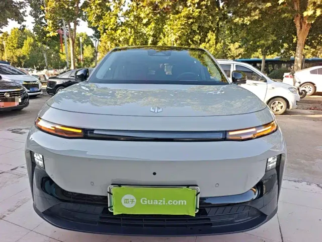 Leapmotor B10 — Фото автомобиля 2