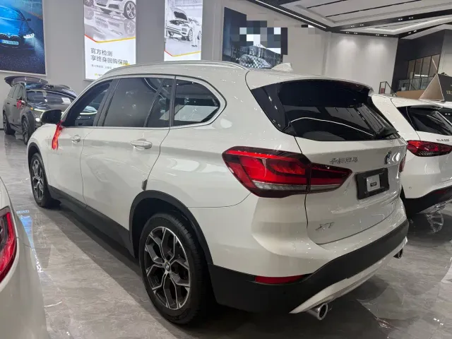 BMW X1 — Фото автомобиля 10