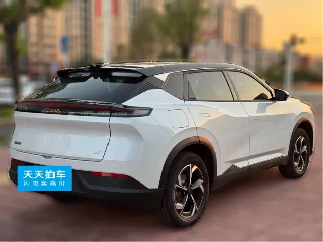 Dongfeng Fengshen L7 — Фото автомобиля 2