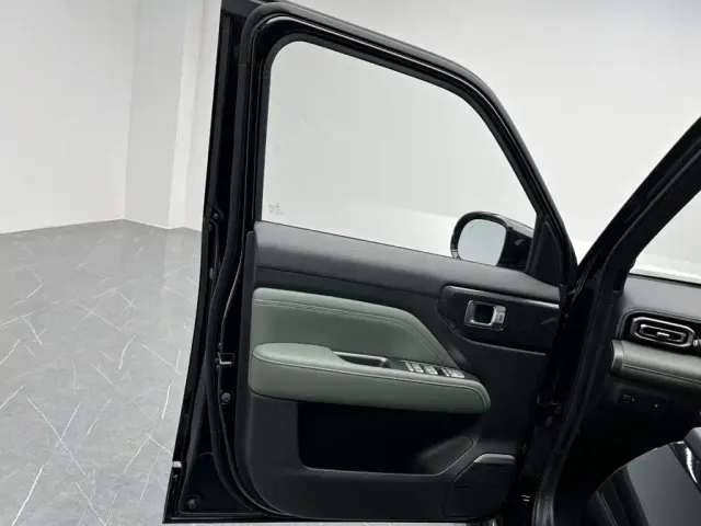 Baojun Yep Plus — Фото автомобиля 12