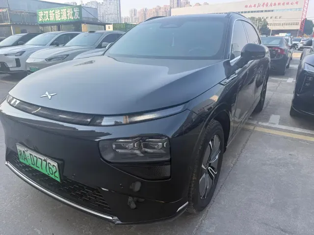 Xpeng G9 — Фото автомобиля 3