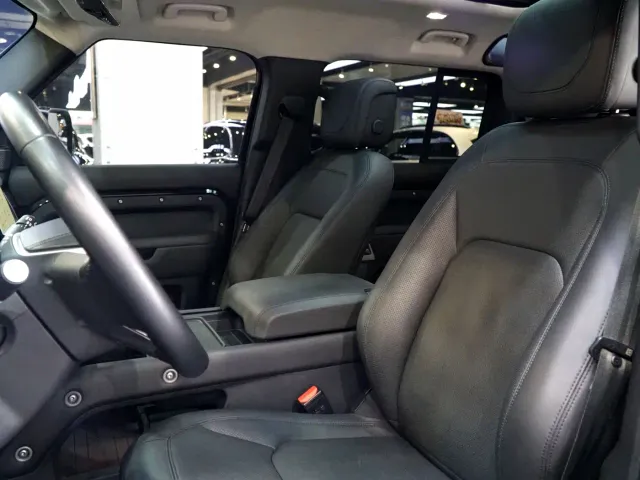 Land Rover Defender — Фото автомобиля 5