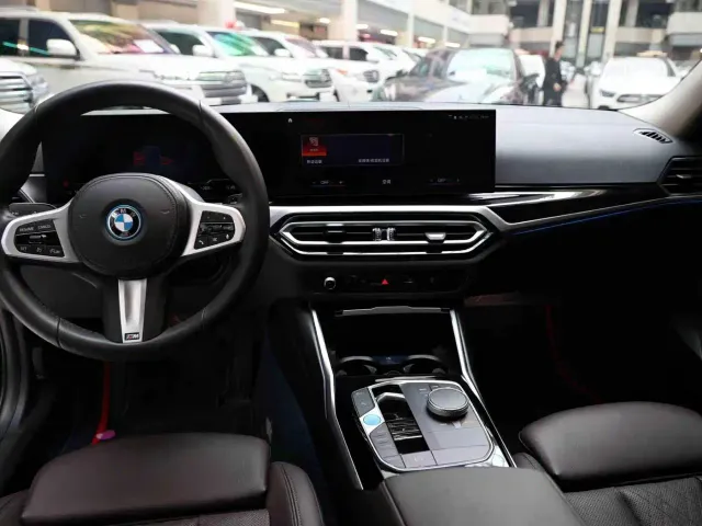BMW i3 — Фото автомобиля 3