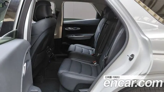 Genesis GV70 — Фото автомобиля 26