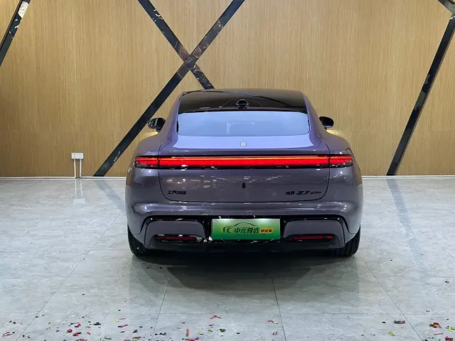 Shangjie Z7 — Фото автомобиля 19
