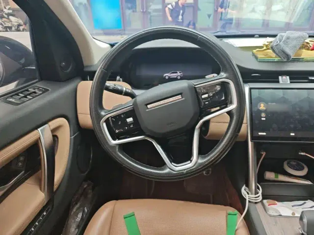 Land Rover Discovery Sport — Фото автомобиля 6