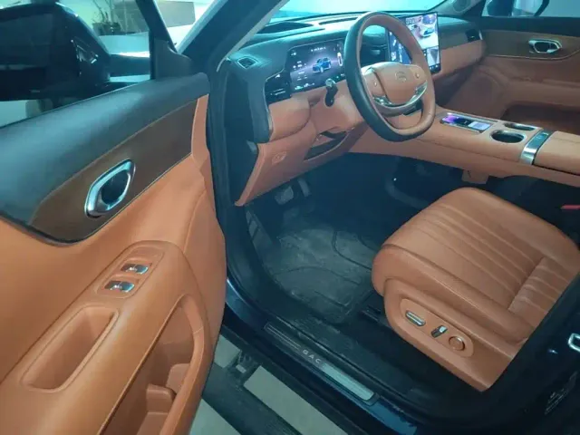 GAC Trumpchi Xiangwang S9 — Фото автомобиля 15