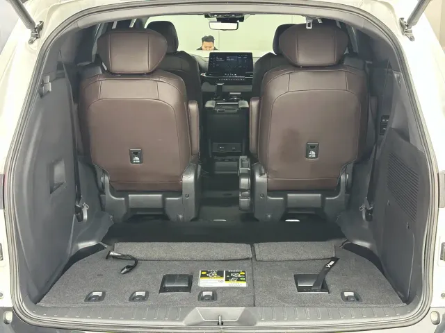 Toyota Granvia — Фото автомобиля 15