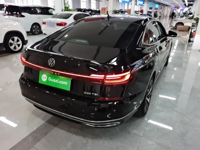Volkswagen Passat — Фото автомобиля 6