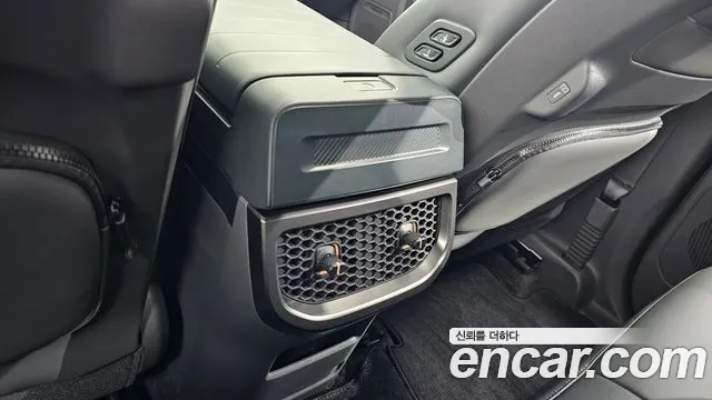 Kia Tasman Tasman 2.5T Бензин 4WD — Фото автомобиля 24