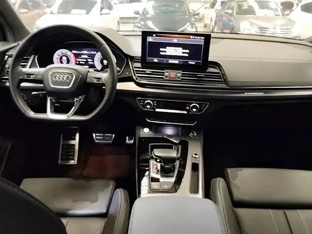Audi Q5L — Фото автомобиля 9