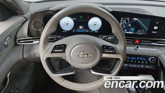 Hyundai AVANTE Avante (CN7) — Фото автомобиля 12