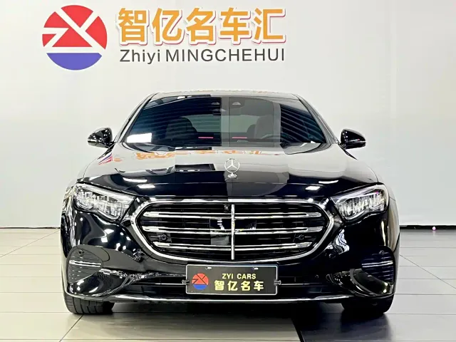 Mercedes-Benz E-Class — Фото автомобиля 2