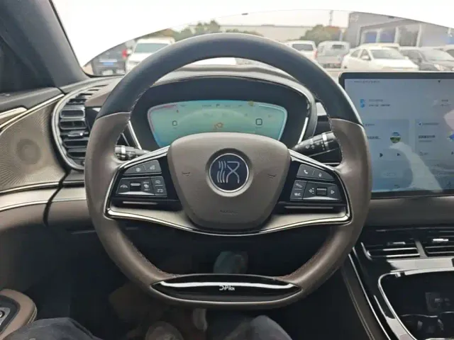 BYD Han — Фото автомобиля 10