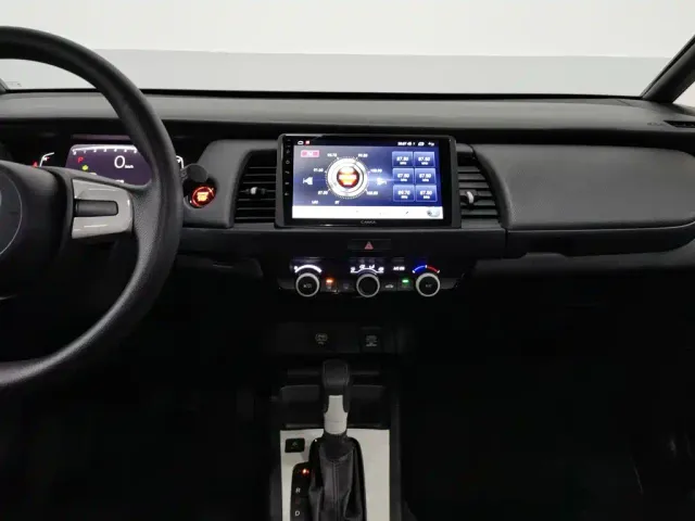Honda Fit — Фото автомобиля 12