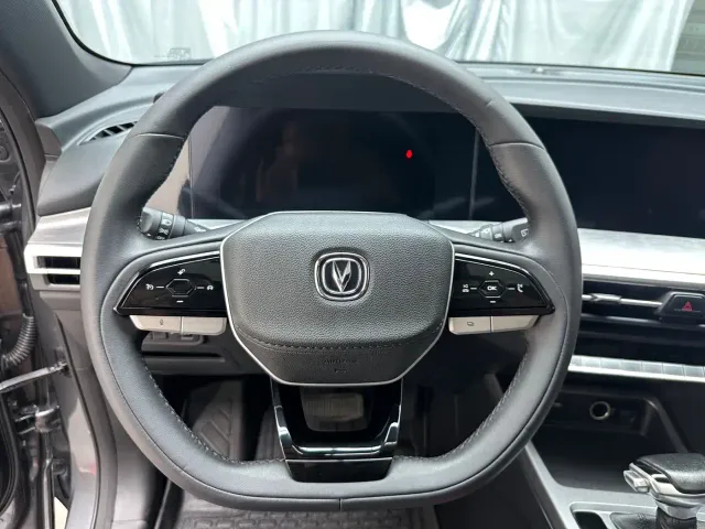 Changan CS35 Plus — Фото автомобиля 8