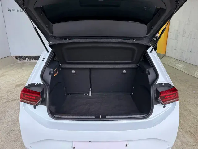 Volkswagen ID.3 — Фото автомобиля 20