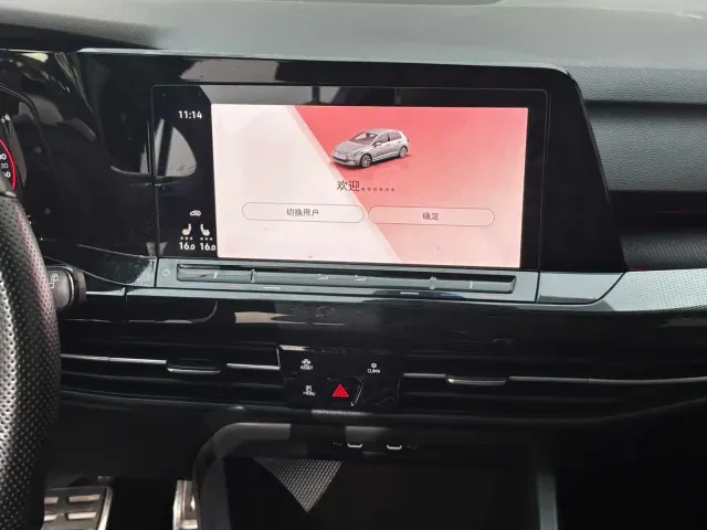 Volkswagen Golf — Фото автомобиля 11