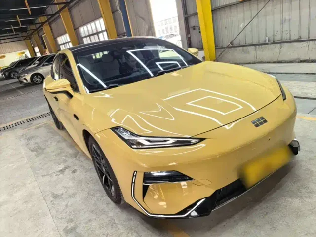 Geely Galaxy E8 — Фото автомобиля 3
