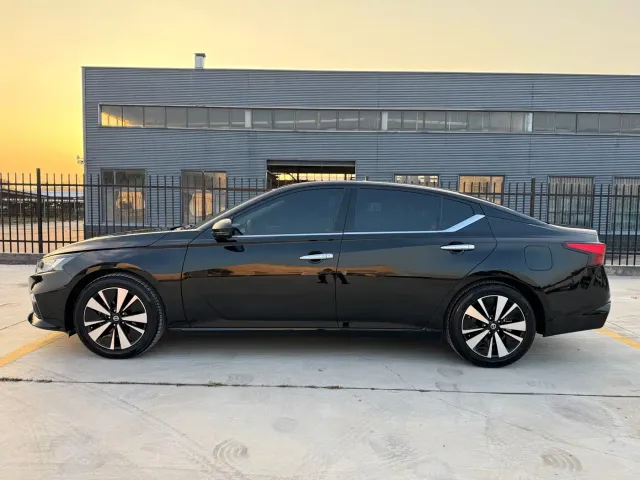 Nissan Teana — Фото автомобиля 4