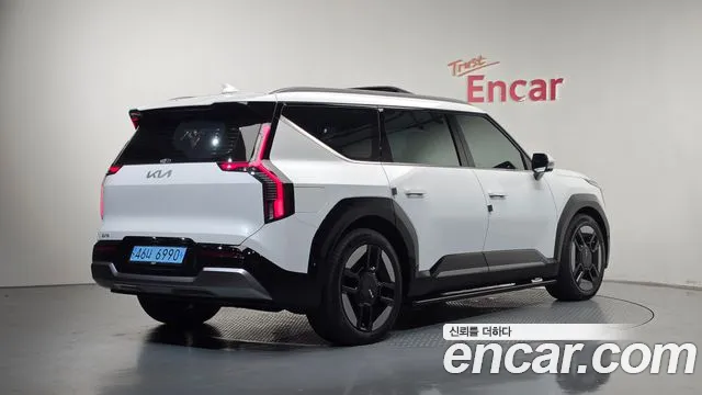Kia EV9 — Фото автомобиля 2