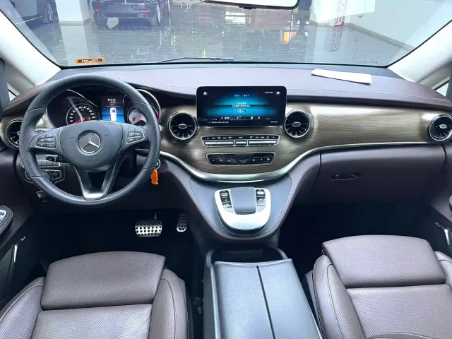 Mercedes-Benz V-Class — Фото автомобиля 7