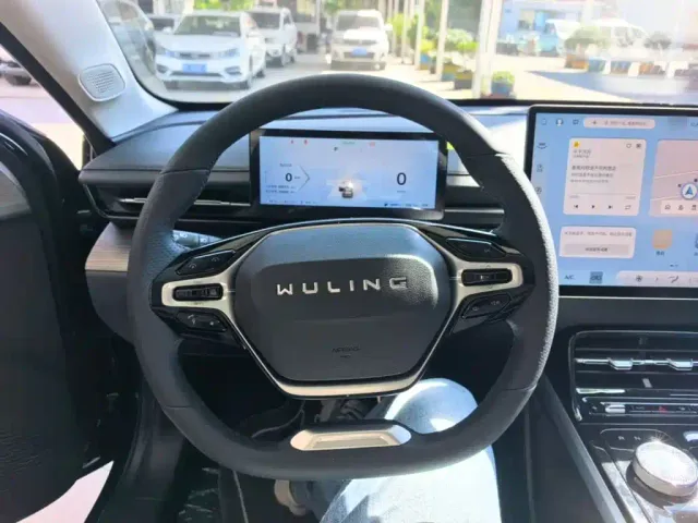 Wuling Starlight — Фото автомобиля 10
