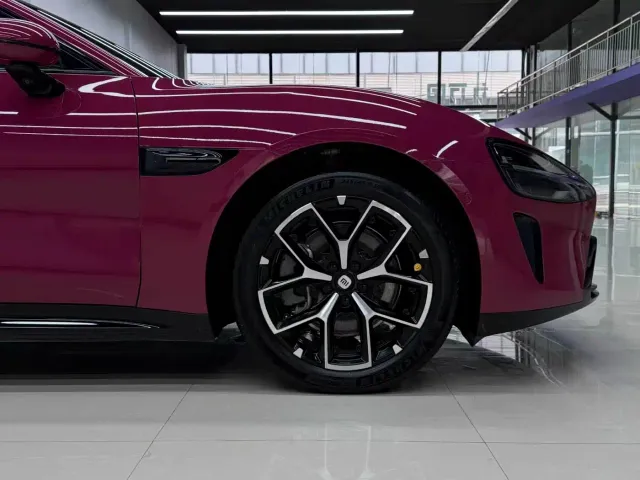 Xiaomi SU7 — Фото автомобиля 9