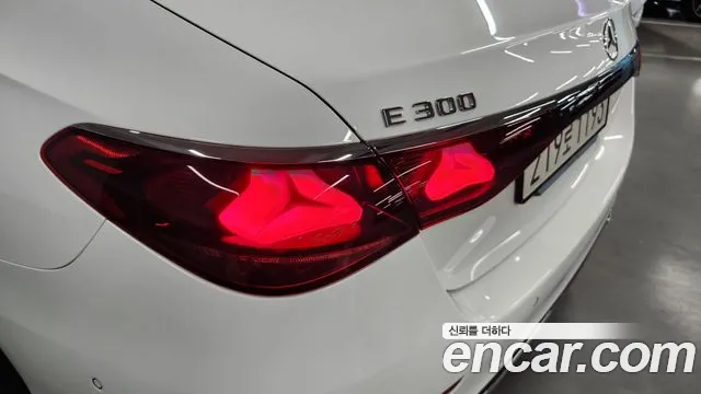 Mercedes-Benz E-Class E-класс W214 — Фото автомобиля 18