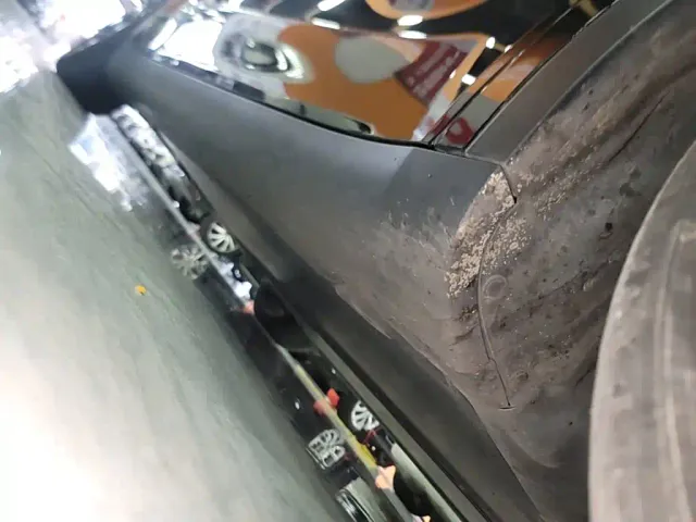 Tesla Model Y — Фото автомобиля 20