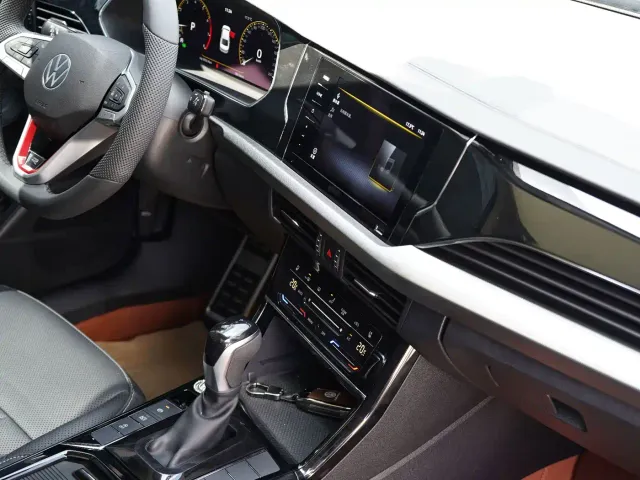 Volkswagen Passat — Фото автомобиля 10