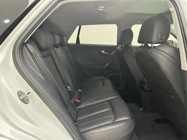 Audi Q2L — Фото автомобиля 14