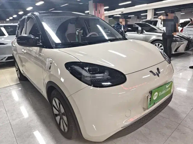 Wuling Bingo — Фото автомобиля 3