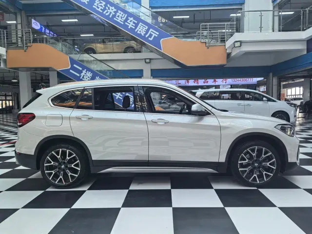 BMW X1 — Фото автомобиля 4