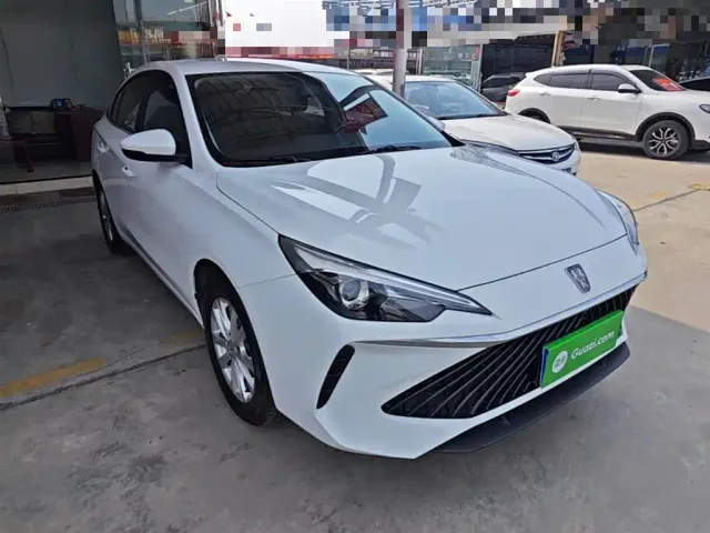 Roewe i5 — Фото автомобиля 3