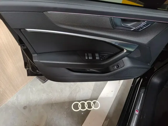 Audi A6L — Фото автомобиля 4